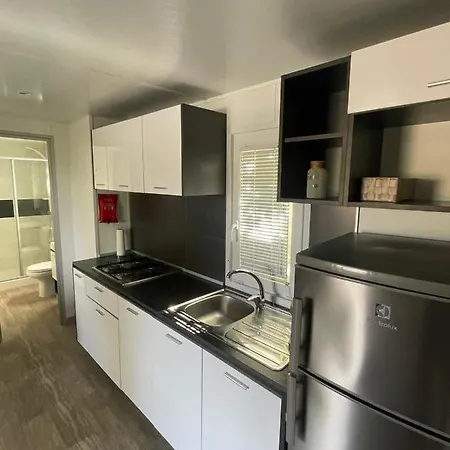 Mobilna Kucica Marko - Plaza Slanica 营地 *